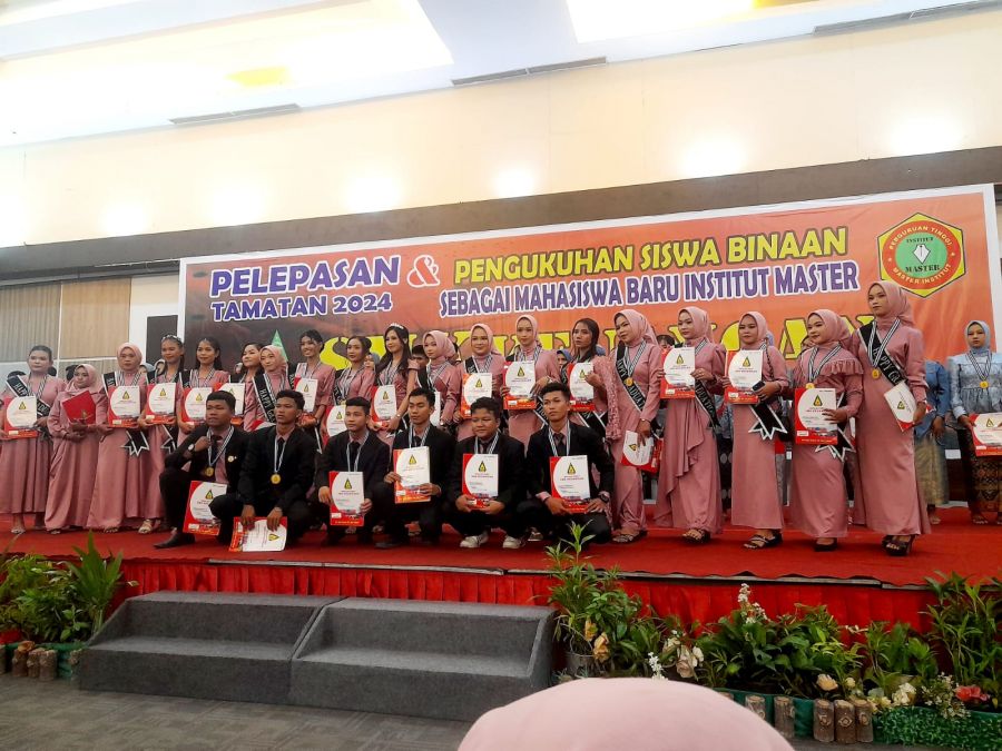 562 Siswa SMK Keuangan Pekanbaru Diserahkan ke Orangtua
