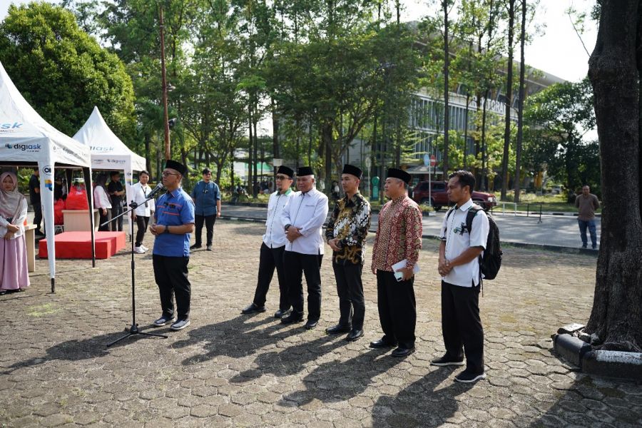Bagikan Seribu Peket Berbuka, UIR Berbagi Keberkahan Puasa Kepada Mahasiswa