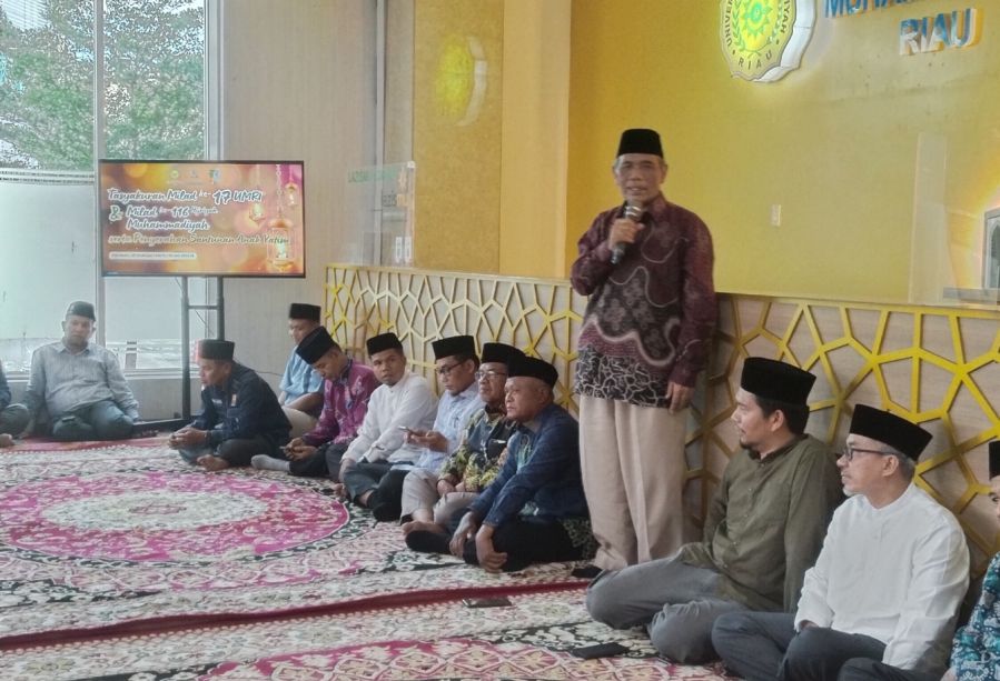 Berbagi Kebahagiaan di Milad ke-17, Umri Santuni Anak Yatim