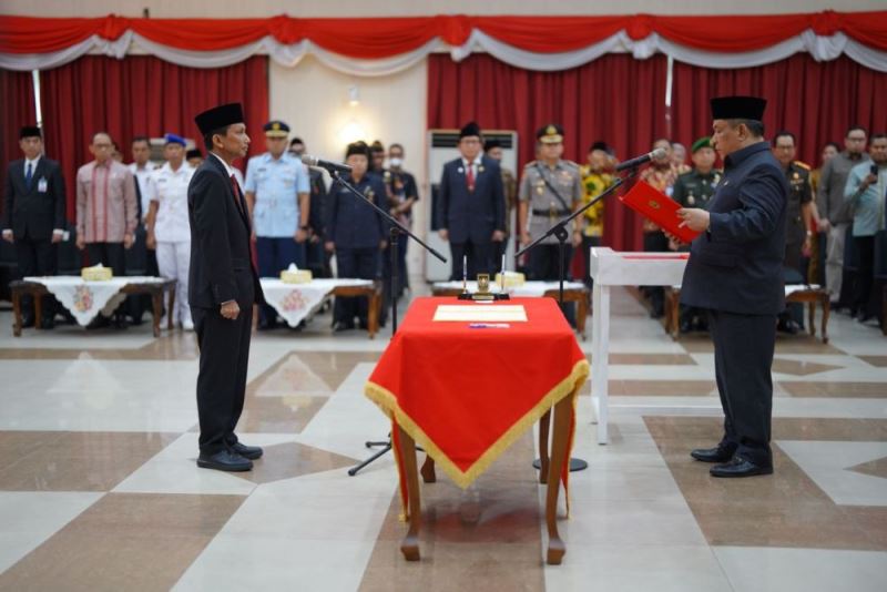 Dilantik Sebagai Pj Sekdaprov Riau, Rektor Unilak Prof Junaidi Sampaikan Ucapan Selamat Kepada Indra