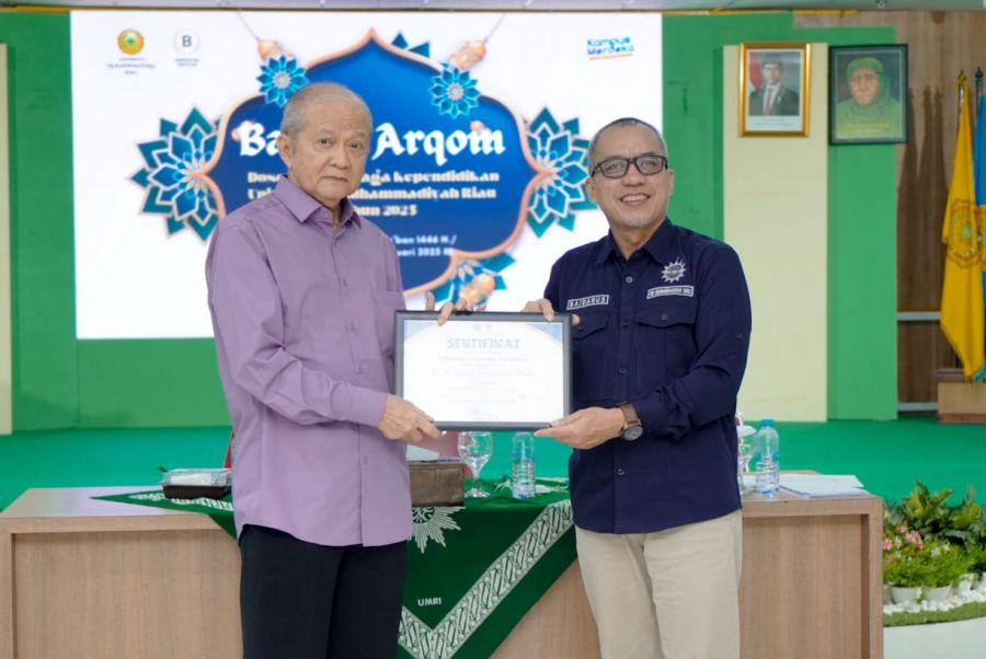 Dosen dan Tenaga Kependidikan Umri Mengikuti Baitul Arqam