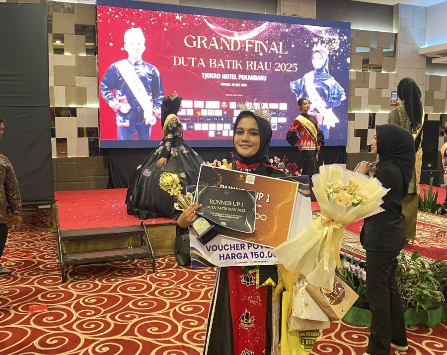 Duta Batik Riau 2025, Mahasiswi Fakultas Hukum Unilak Raih Juara Dua