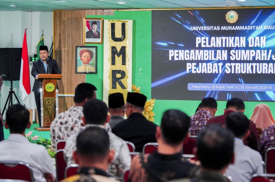 Lakukan Penyegaran, Rektor Umri Lantik Tiga Kepala Biro