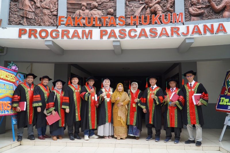 Lulus Sangat Memuaskan, Selvi Harvia Santri Doktor ke-212 UIR