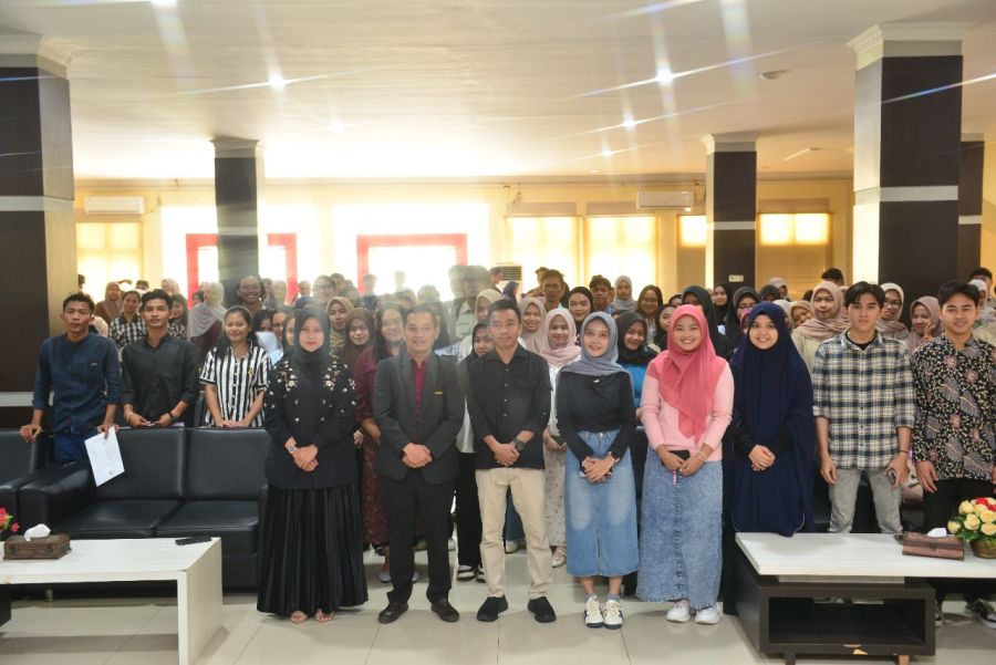 Mahasiswa Penerima Beasiswa Pemorov Riau di Unilak  Mengikuti Pembekalan