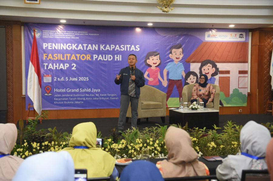 Peringatkan Bahaya 'Brain Rot', Wamendikdasmen : Pembatasan Gawai pada Anak Usia Dini Harus Dilakuka