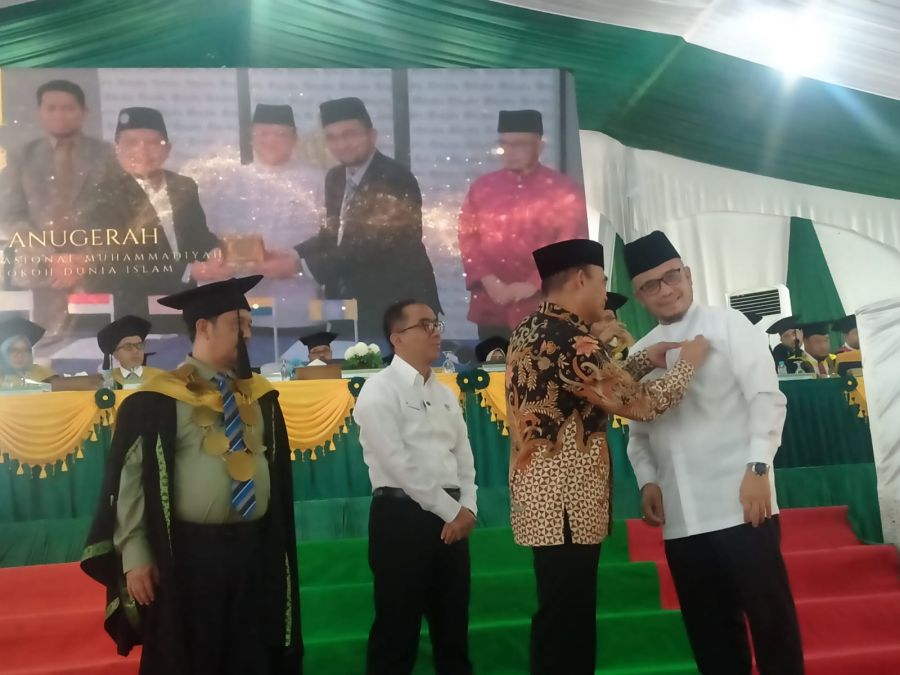 Puncak Milad ke-17, Umri Berikan Penghargaan Kepada Mufti Perlis Malaysia
