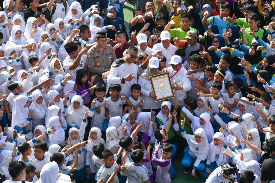 Raih Rekor MURI, Persembahan Kemendikdasmen di Hari Anak Nasional 2025