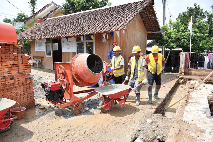Ratusan Siswa di Leuwibatu Sambut Ruang Belajar Baru Dengan Senang Hati