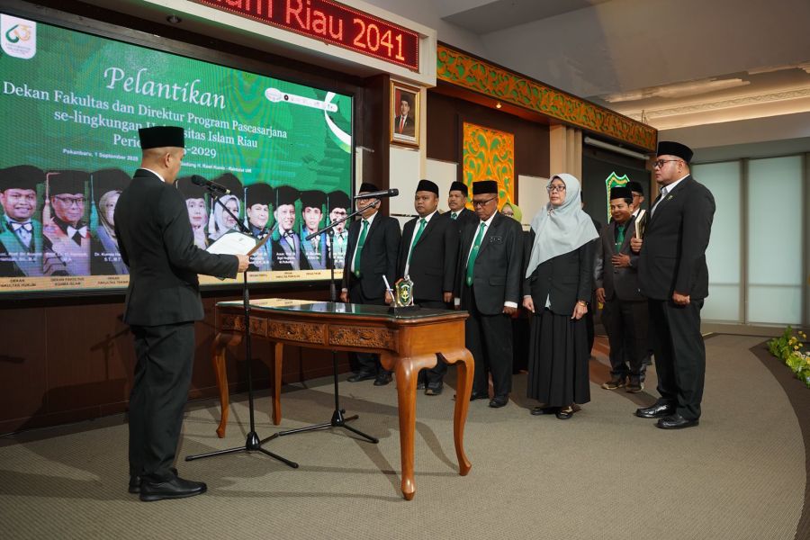 Rektor Admiral Lantik Dekan dan Direktur Pascasarjana periode 2025 - 2029