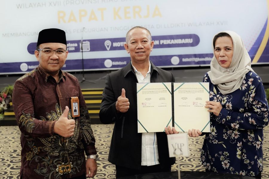 Rektor Syafrinaldi Jadi Pemateri dalam Raker Membangun Sinergitas PTS LLDIKTI XVII