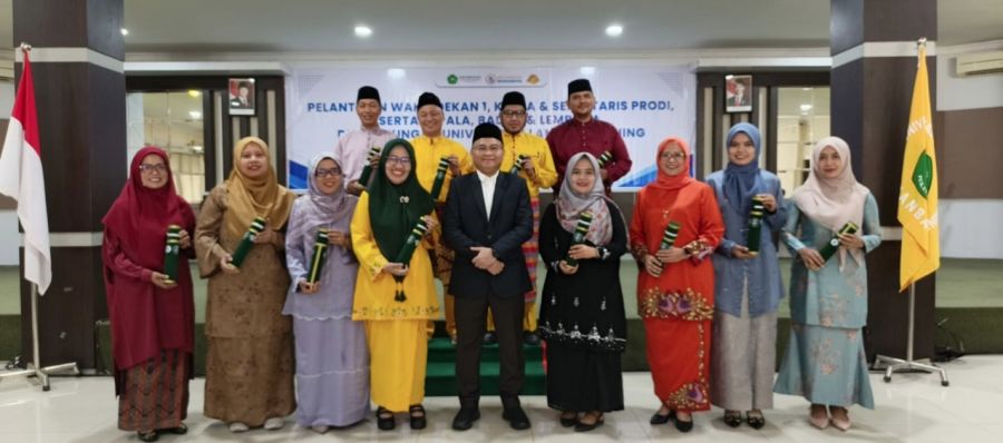 Rektor Unilak Lantik Wakil Dekan, Kaprodi dan Kepala Lembaga, Ini Pesannya