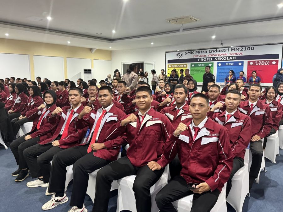 Seribu Lima Ratus Lulusan SMK Diberangkatkan Bekerja dan Magang di Luar Negeri