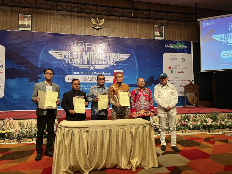Unilak Raih Entrepreneurial Marketing Campus Award dari MarksPlus Pada IMF 2024