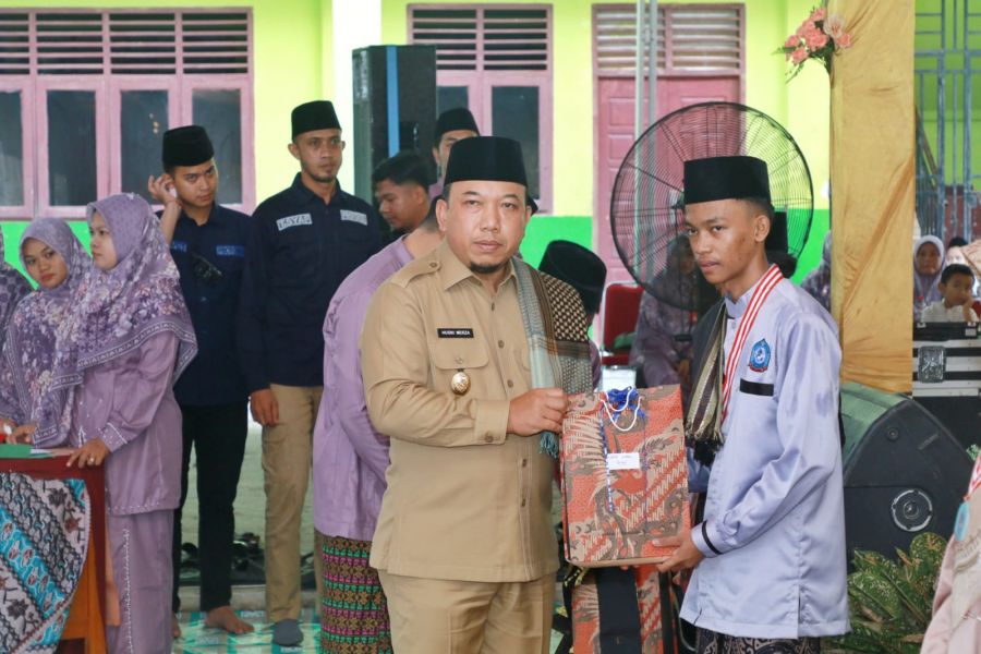 Wabup Siak : Alumni Ponpes Punya Nilai Lebih