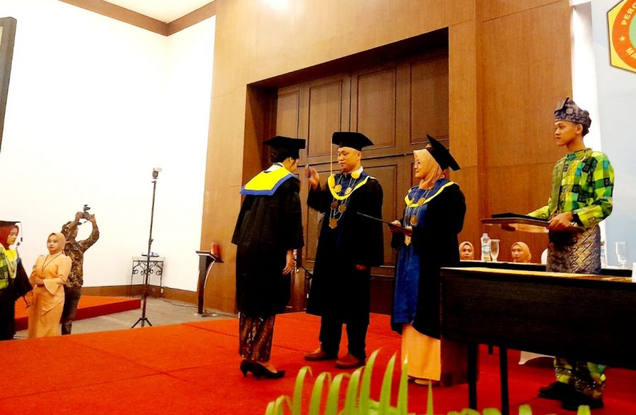 Wisuda 121 Lulusan, 80 Persen Lulusan Instutut MASTER Sudah Bekerja dan Siap Jadi Agen Perubahan